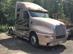 Kenworth Tractor Semi Truck. 1998 model T 2000. N 14 Cummins diesel engine with 457'000 miles. The transmission is a Eaton Fuller 10 speed. The truck has good breaks and runs very well.