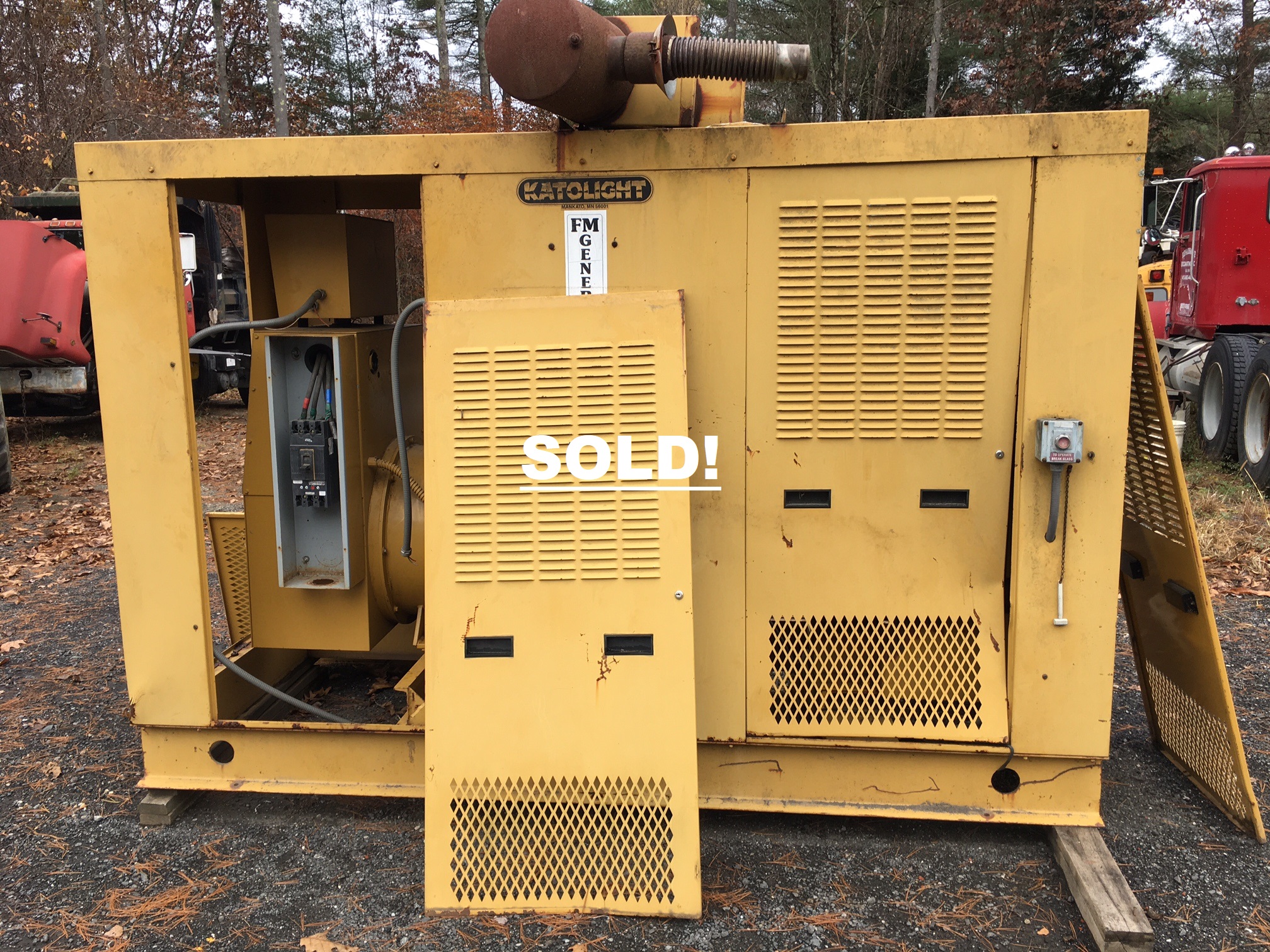 Katolight Genset Generator. Not currently running. Will need some work. The motor is a International DD466 turbo diesel with 210 hp. 278 metered hours. 125 kw. Will need to be all hooked up, maybe about 15 hours to hook and remount the motor and get it all running.