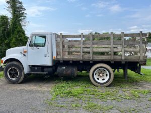 used 1990 International flatbed work truck for sale.