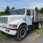 used 1990 International flatbed work truck for sale.