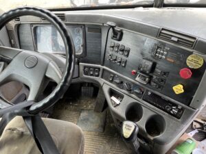 Used 87 Freightliner Columbia Semi Truck.