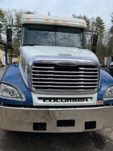 87 Freightliner Columbia Semi Truck.