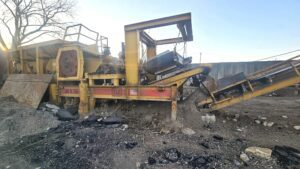 Stone and Rock crushing equipment for sale. Great running equipment, turn-key operation.