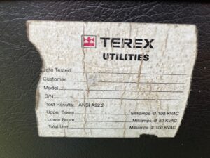 Available to purchase. 2000 International bucket truck. Only 44K miles