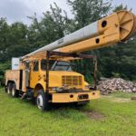 Available to purchase. 2000 International bucket truck. Only 44K miles