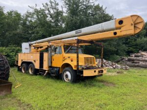 2000 International 4900 Bucket Truck.
