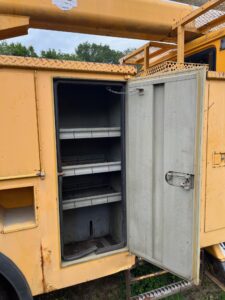 Available to purchase. 2000 International bucket truck. Only 44K miles