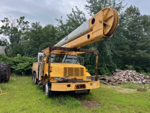 Tree trimming truck. Bucket truck for sale.