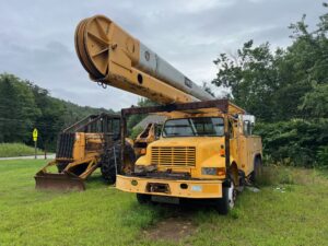 Tree trimming truck. Bucket truck for sale.