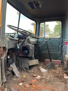 1973 Mack cab with a 237 maxidine motor and 5-speed transmission for sale.
