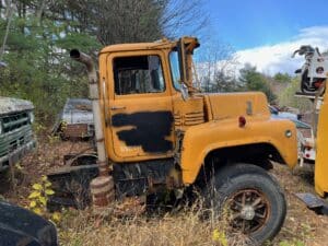 Mack R model cab, engine, and transmission for sale.