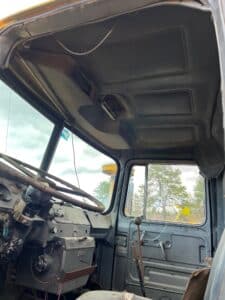 Mack r model truck cab for sale. The truck has a 237 maxidine engine and a 6 speed transmission.