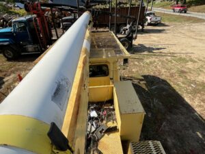 International bucket truck. 167,600 miles. 50-foot boom. Automatic transmission. For sale.