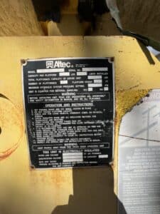 International bucket truck. 167,600 miles. 50-foot boom. Automatic transmission. For sale.