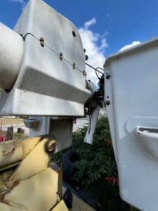 International bucket truck. 167,600 miles. 50-foot boom. Automatic transmission. For sale.