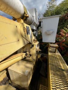 International bucket truck. 167,600 miles. 50-foot boom. Automatic transmission. for sale.