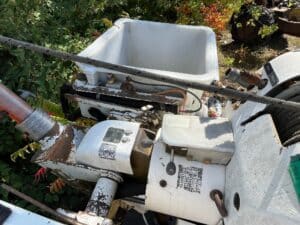 International bucket truck. 167,600 miles. 50 foot boom. Automatic transmission. for sale.