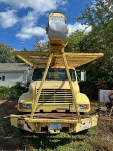 1993 International 4700 bucket truck for sale.