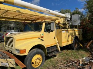 1993 International 4700 bucket truck for sale.